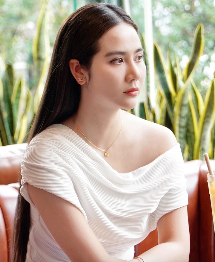 Vẻ gợi cảm ngoài đời của