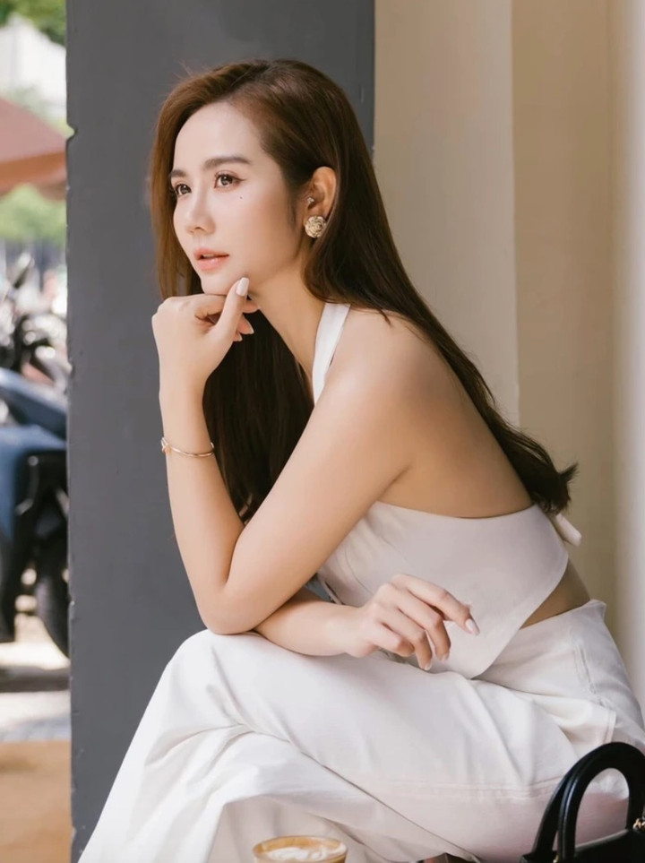 Vẻ gợi cảm ngoài đời của