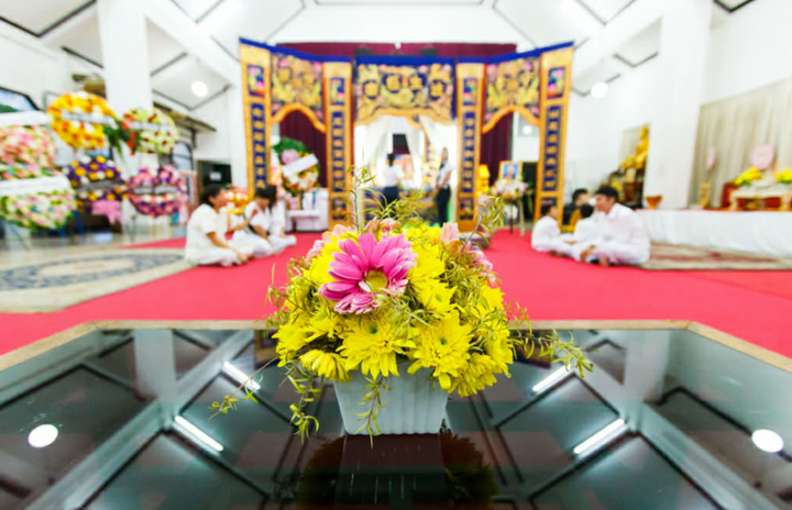 Cháu gái lên mạng nhờ người lạ dự đám tang bà ngoại- Ảnh 2. Cháu gái lên mạng nhờ người lạ dự đám tang bà ngoại- Ảnh 2.