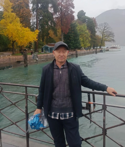 Bộ ảnh đi chơi Paris của ông chú trung niên viral toàn cầu: Cả năm marketing của du lịch Pháp “thua đau” dưới 1 chiếc điện thoại- Ảnh 5.