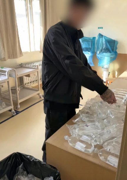 Nhờ bạn trai viết báo cáo, sắp xếp túi truyền dịch, nữ y tá bị đình chỉ công tác, hứng