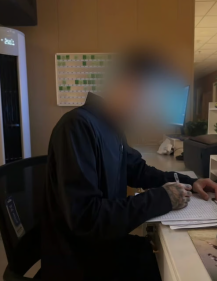 Nhờ bạn trai viết báo cáo, sắp xếp túi truyền dịch, nữ y tá bị đình chỉ công tác, hứng