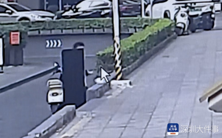 Phát hiện 7kg bạc nằm