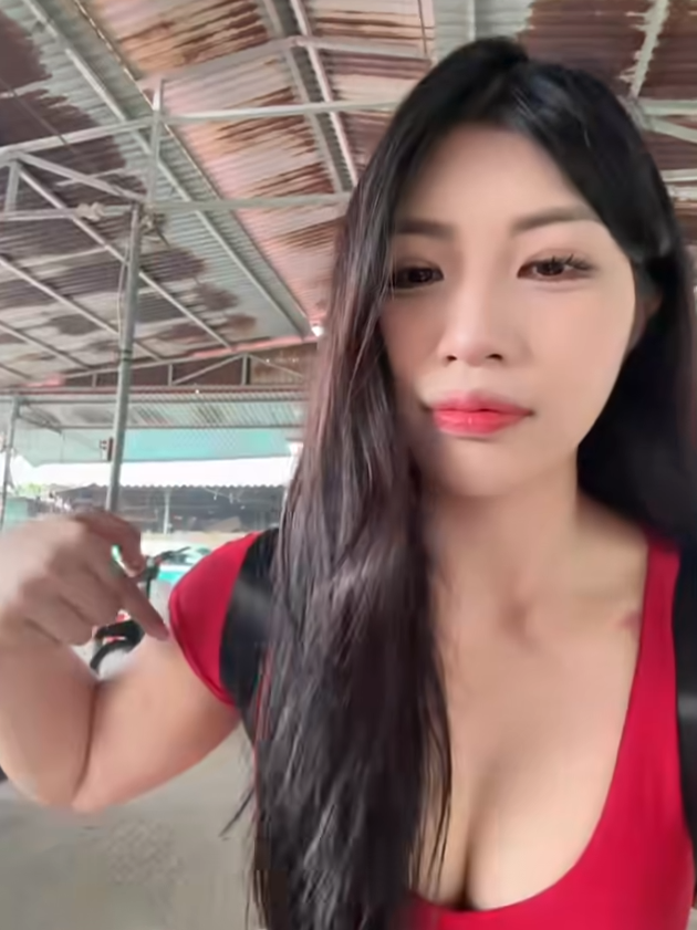 Bóng hồng sới vật Anh Thơ lại trở thành