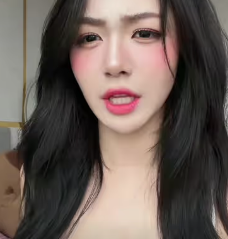 "Combat" trực diện với fan nam, gái xinh Tóp Tóp bị sát thương nhói lòng, phải xóa bình luận screenshot 2026 02 26 000125 17720389493702014074231 1772081663433 1772081663955375495294