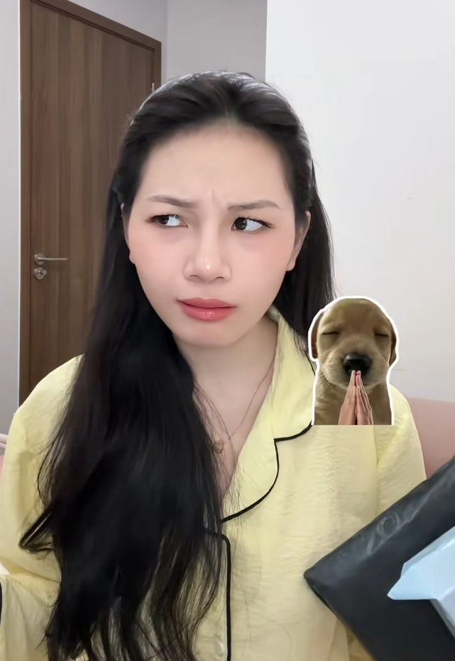 Diện đầm sexy, nữ trợ lý hot nhất cõi mạng lên video hé lộ bí quyết để được