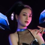 Chạm mặt Ái Nữ Hư Không Kai'Sa phiên bản Mai Linh Zuto, fan nam "gục ngã" screenshot 2026 03 01 234520 000417 1772422237425 1772422238308851207358 22 0 412 624 crop 1772422276968832828021jpg