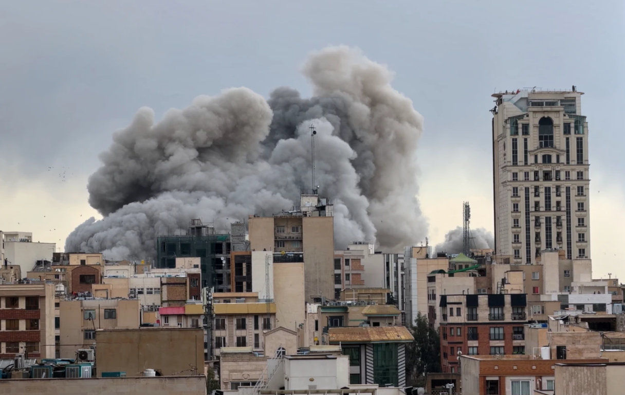 Chùm ảnh Trung Đông ngay lúc này: Hàng triệu người đang sống trong khói lửa và sợ hãi- Ảnh 9.