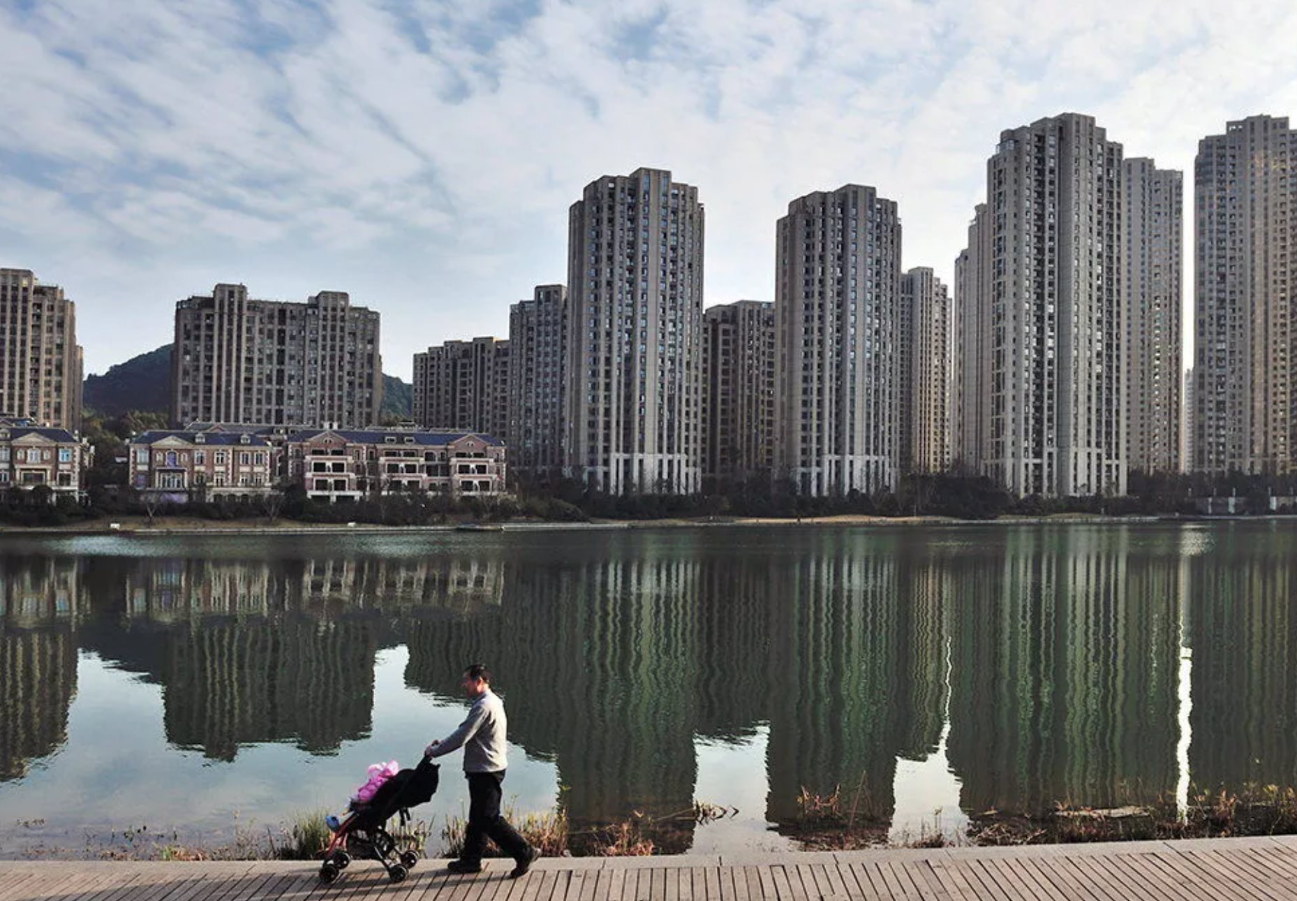 2.500 tỷ USD mắc kẹt trong 20 triệu căn hộ xây dở: Cám cảnh khiến cả Trung Quốc loay hoay, có người qua đời mà không kịp nhận nhà- Ảnh 3.