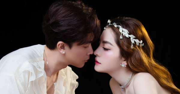 Nữ ca sĩ Vbiz xác nhận mang thai với sao nam là bố đơn thân, có 1 con riêng screenshot1 1772504579670962524214 0 0 376 602 crop 1772504589612872820453 17725135926971259129806 0 0 400 764 crop 17725136036811516941707png