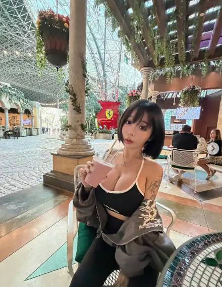 Nữ DJ triệu fan chính thức lấn sân sang ngành phim- Ảnh 1. Nữ DJ triệu fan chính thức lấn sân sang ngành phim- Ảnh 1.