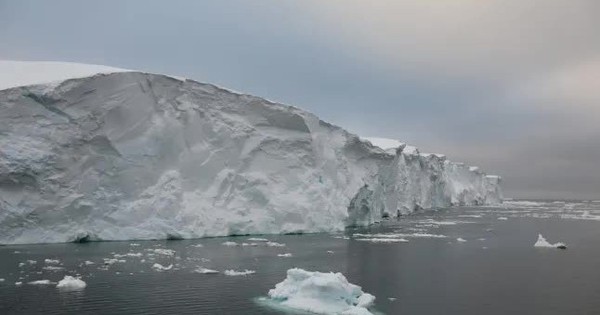 Thông tin mới đáng lo ngại về sông băng Ngày Tận thế sei123505601 4313fewg 1767624912040 1767624912287319443595 26 0 430 646 crop 17676249410102120945939jpg