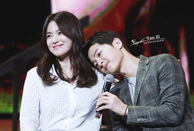 Song Joong Ki rời xa Song Hye Kyo là bão tố!- Ảnh 1. Song Joong Ki rời xa Song Hye Kyo là bão tố!- Ảnh 1.