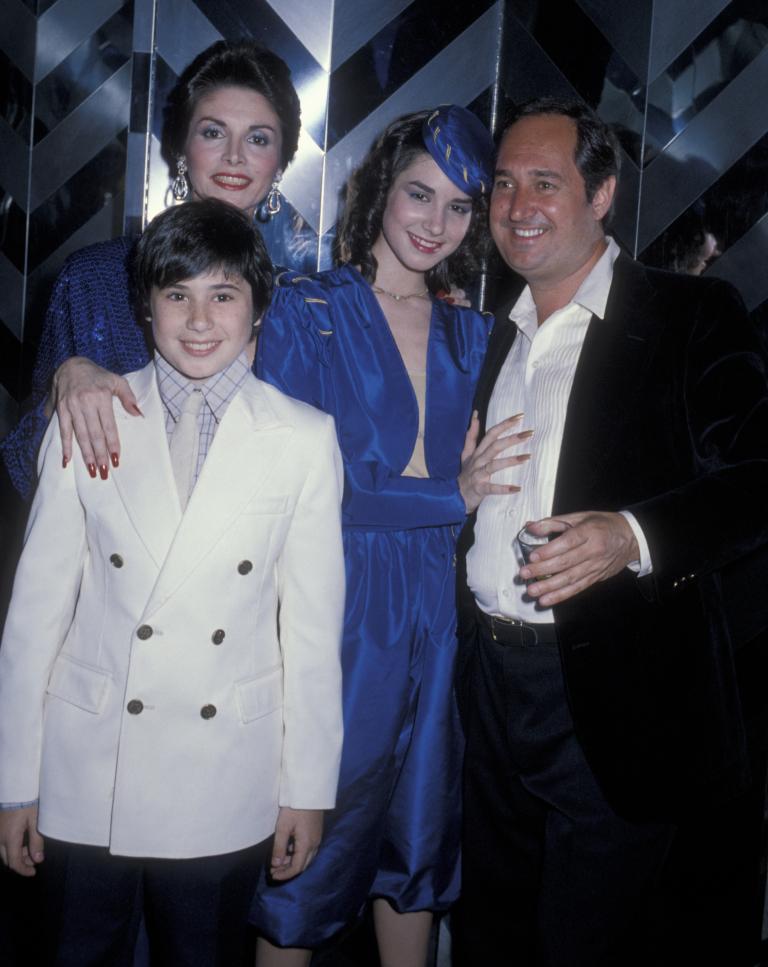 Huyền thoại âm nhạc đột ngột qua đời- Ảnh 8. Huyền thoại âm nhạc đột ngột qua đời- Ảnh 8.