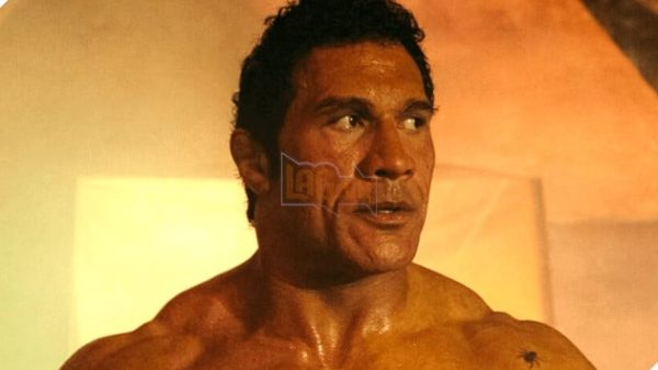 Biến Hình Dwayne Johnson Thành Mark Kerr: Hậu Trường Hóa Trang Gây Choáng smashing snmc