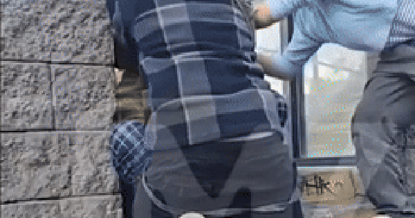 Clip sốc: Diễn viên D ngồi gục bất tỉnh trên phố sau khi sử dụng chất cấm, lời chia sẻ sau đó gây phẫn nộ sn1 17654412122048115979 43 0 175 252 crop 17654412595731065915818gifpng