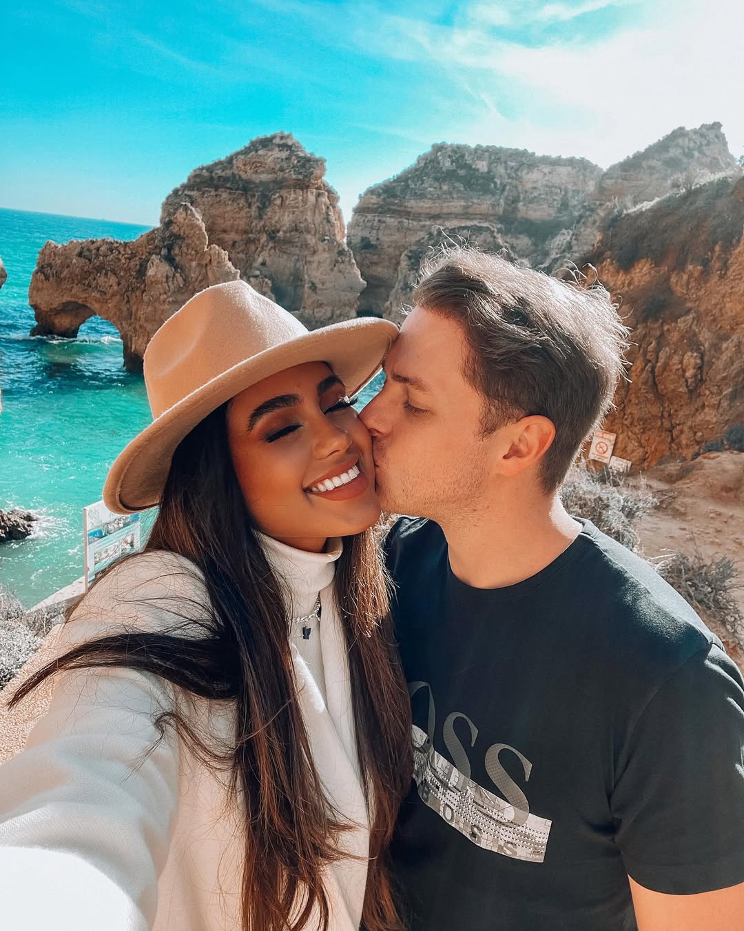 Clip ngọt ngào nhất cuối năm: Hoa hậu gen Z được bạn trai cầu hôn như phim ở Vịnh Hạ Long- Ảnh 3.