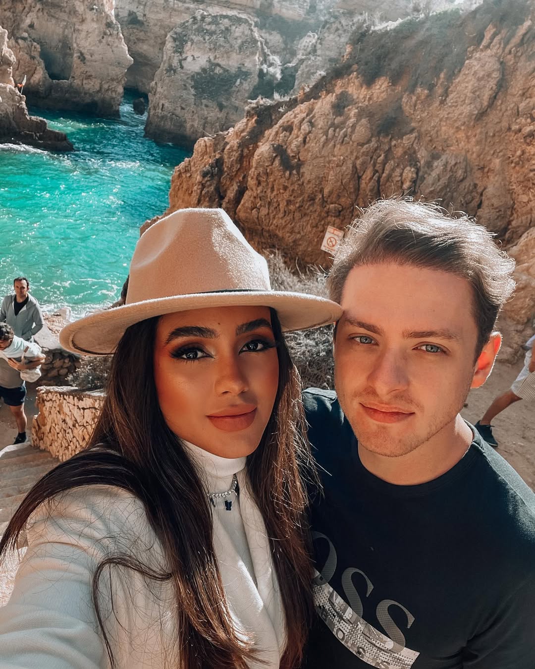 Clip ngọt ngào nhất cuối năm: Hoa hậu gen Z được bạn trai cầu hôn như phim ở Vịnh Hạ Long- Ảnh 2.