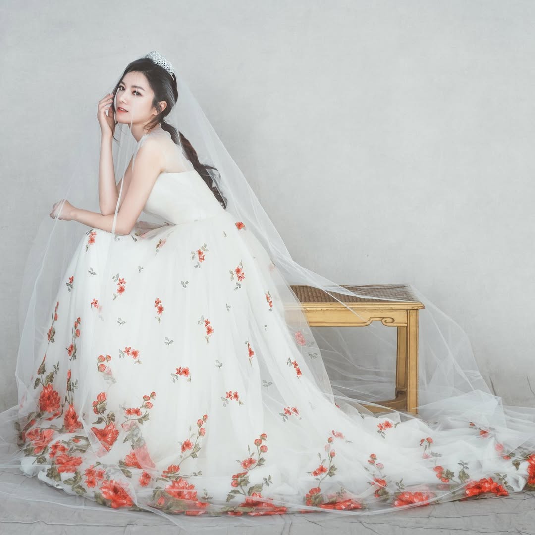 Cuối năm còn toang: 1 Hoa hậu hàng đầu chính thức ly hôn chồng đại gia hơn 10 tuổi vì bị