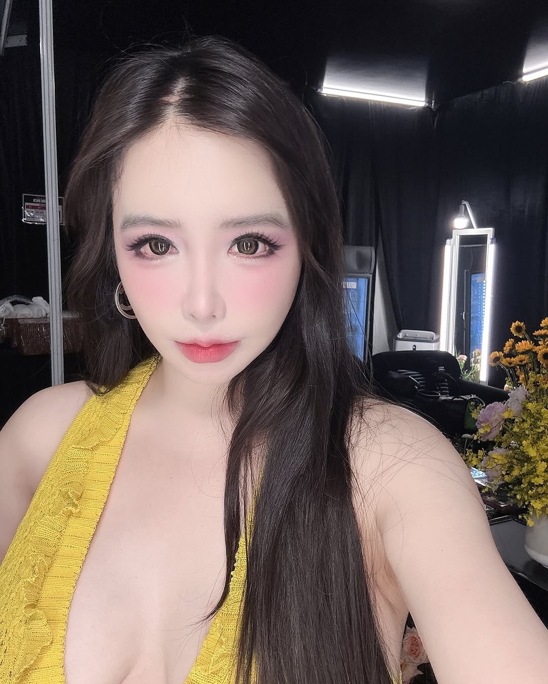 Tình trạng đáng lo ngại của Park Bom sau khi viết tâm thư gây sốc