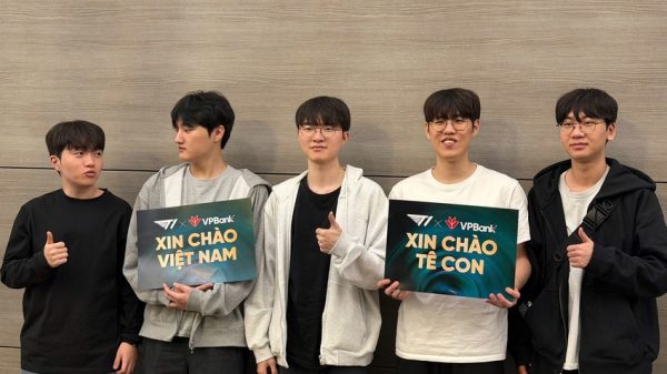 Faker và T1 khuấy động ngày hội của VPBank - Lễ hội eSports lớn chưa từng có tại Việt Nam t1 2012 1