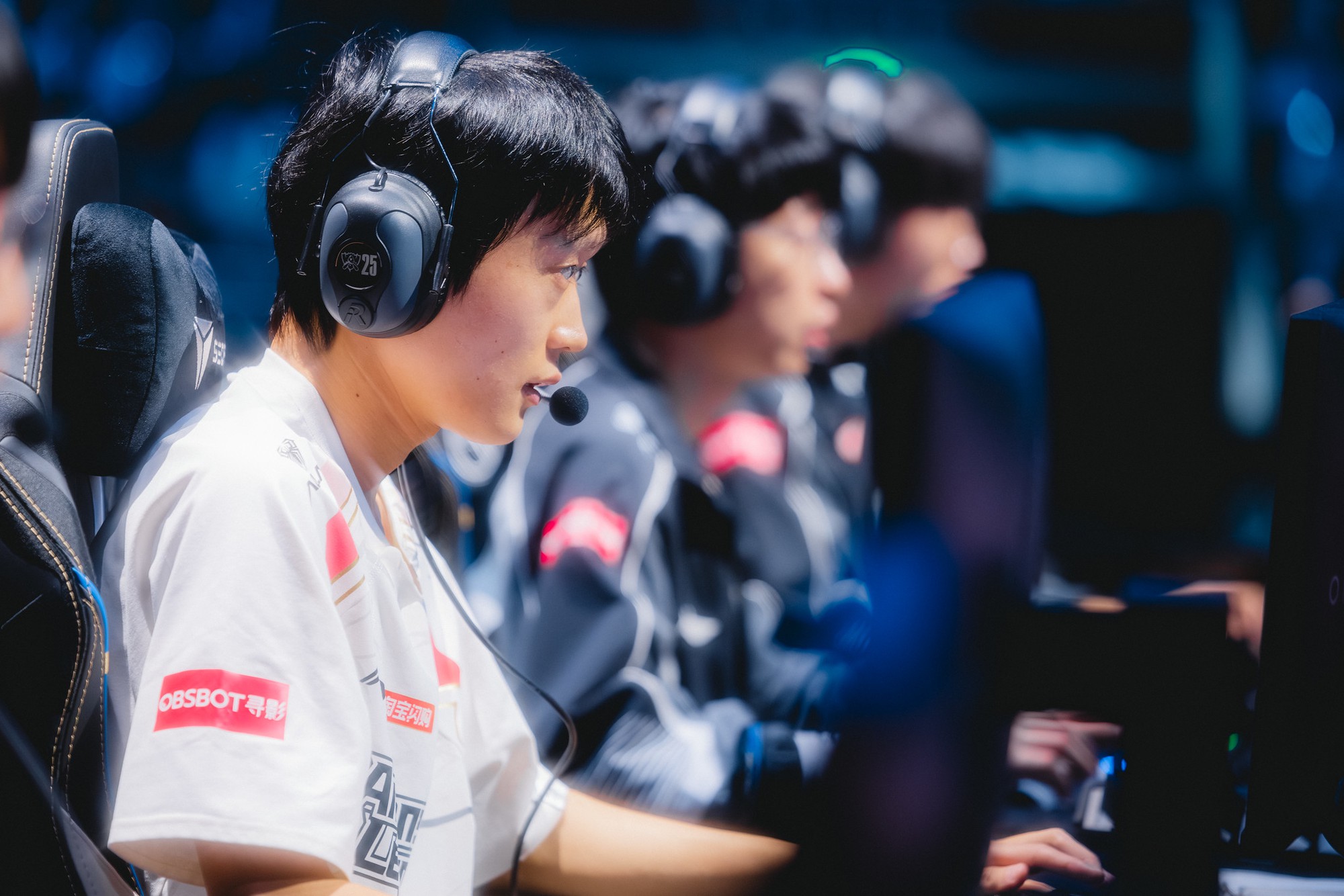 Xuất hiện thông tin cựu HLV AL