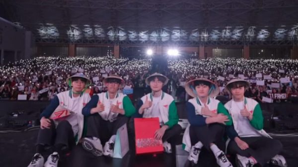 T1 kết thúc fanmeeting tại Việt Nam, nhưng hứa hẹn sẽ quay trở lại sớm t1 fan meeting viet nam thumbjpg