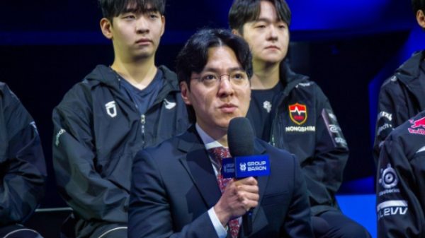 LMHT: Sau thất bại sốc trước BFX, các thành viên T1 nói gì? t1 phong van bfx thumbjpg