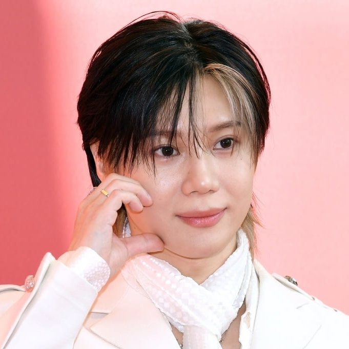 Màn tụt dốc nhan sắc thảm hại của nam ca sĩ T. hạng A gây choáng- Ảnh 4.