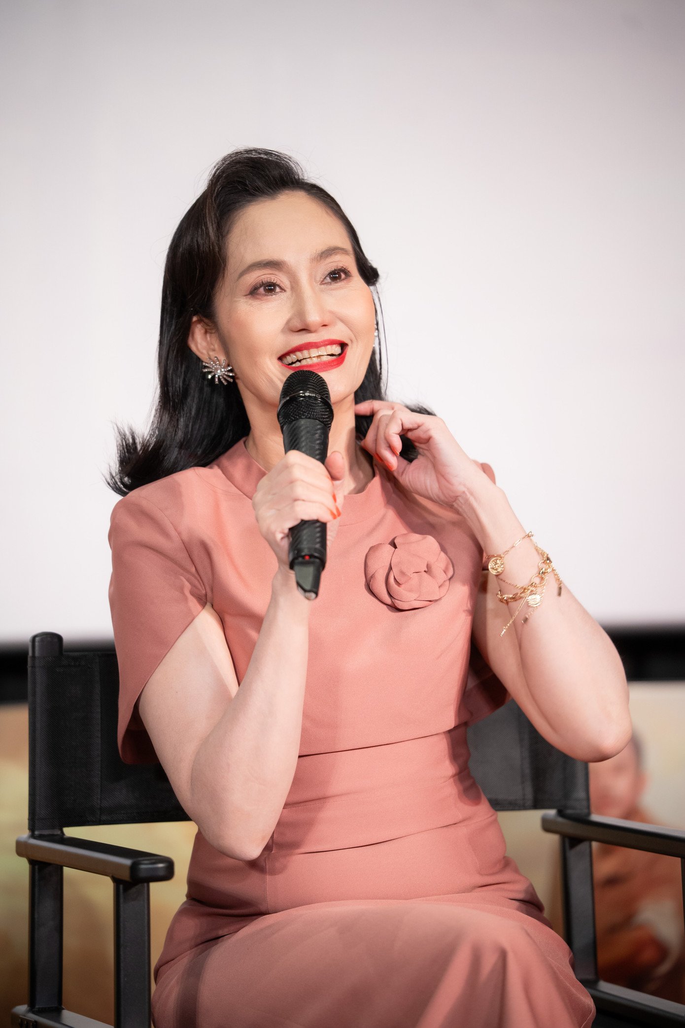 Dàn diễn viên chính chia sẻ quá trình ghi hình bộ phim.