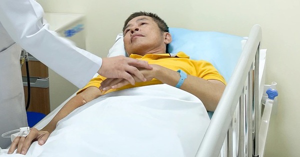 Nam nghệ sĩ đình đám một thời: Ngoài 60 bị đột quỵ, suy thận giai đoạn cuối, mất khả năng đi lại tb4 1766742892778749565902 167 0 768 961 crop 17667428977511071132911 1766905375932 17669053790142115821403 57 0 457 764 crop 17669054460661704653718jpg