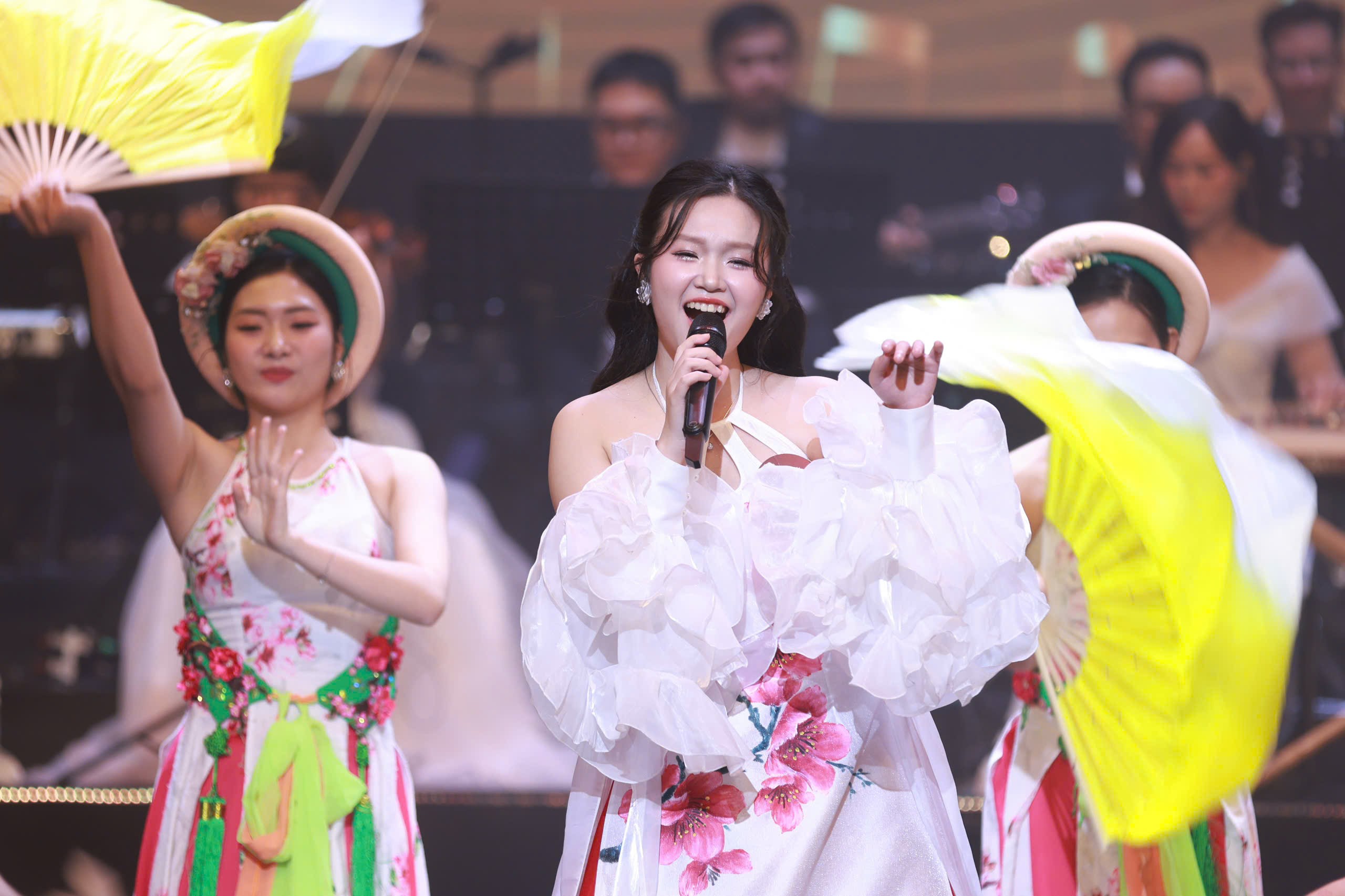 15 gương mặt trẻ tỏa sáng trong đêm chung kết Tiếng hát Hà Nội 2025 - 13