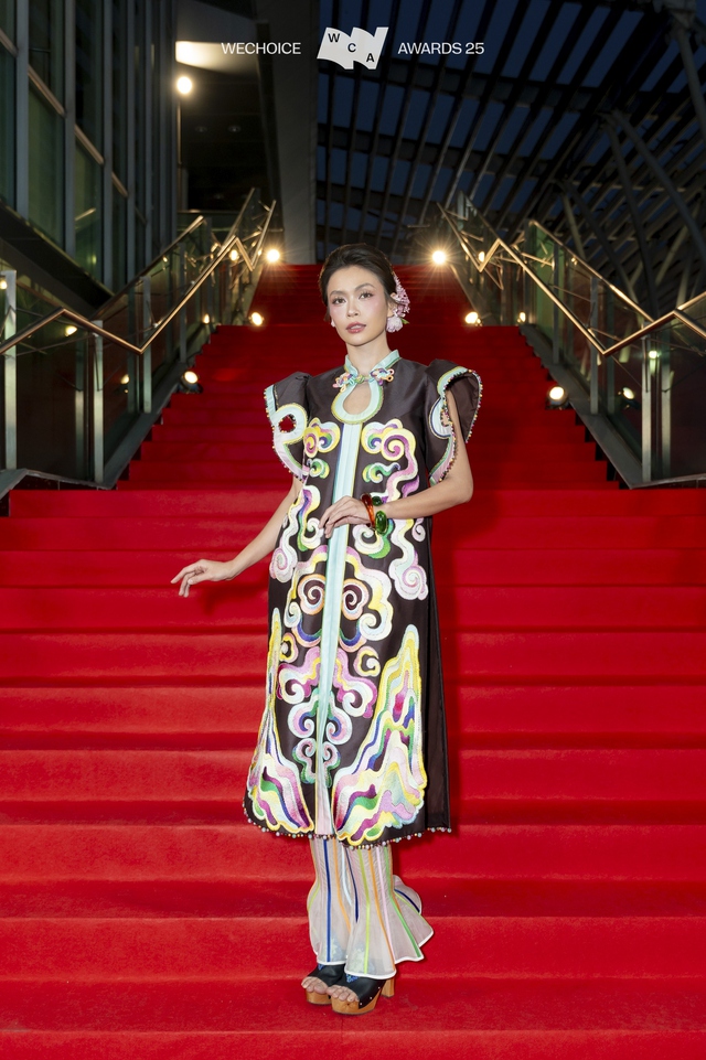 Toàn cảnh siêu thảm đỏ WeChoice Awards: Anh Tú - Diệu Nhi tình tứ, Trường Giang, Hoà Minzy dàn sao cực khủng quy tụ!- Ảnh 25.