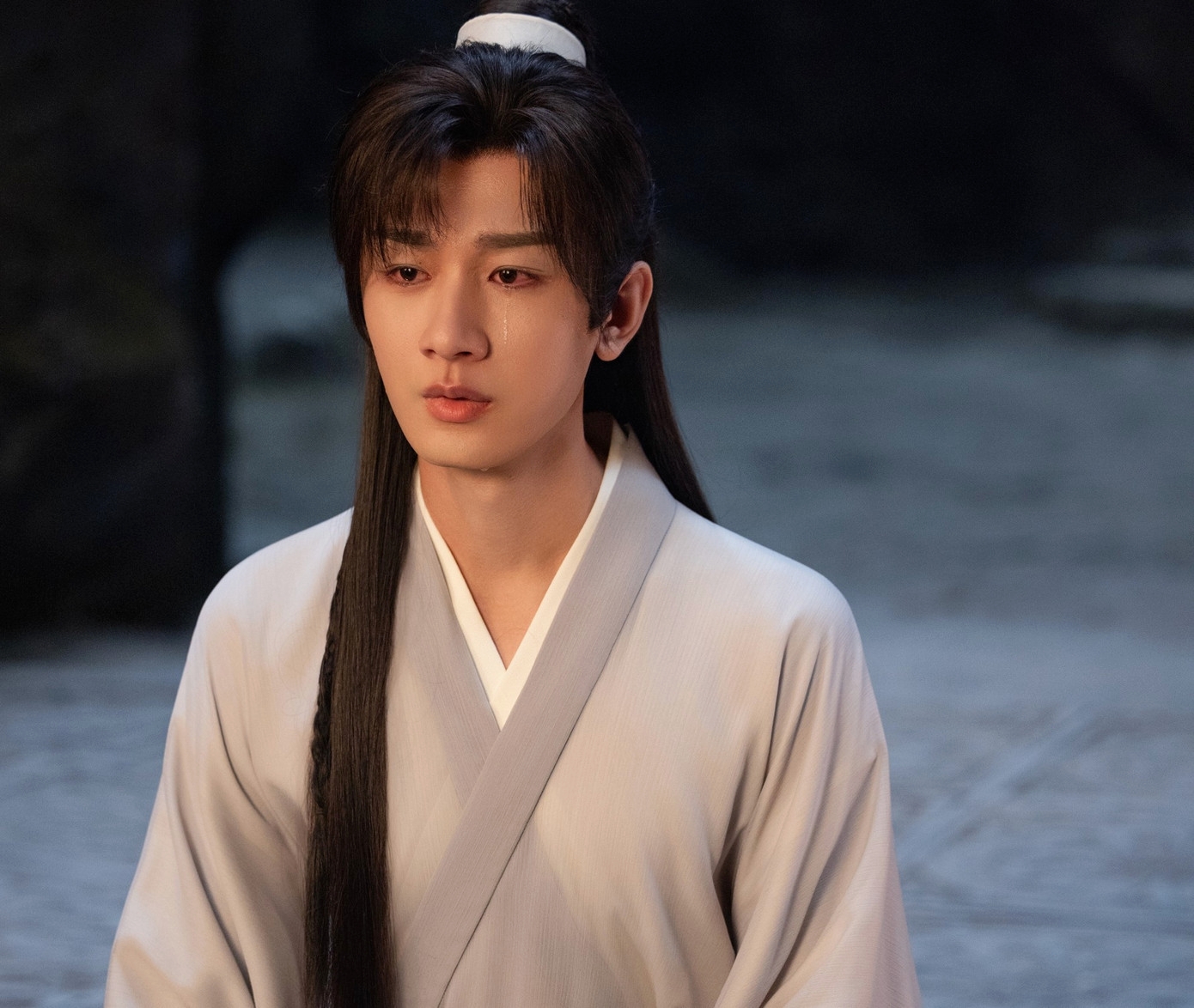 Chưa từng có ở showbiz: 20.000 người vây kín cung điện để gặp thảm họa cổ trang góc nào cũng xấu- Ảnh 6.