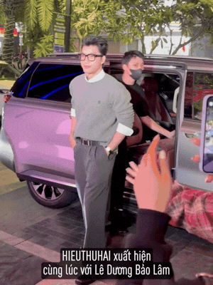 Bắt gặp HIEUTHUHAI, Kiều Minh Tuấn và hội bạn Vbiz lúc 2 giờ sáng, cô gái xuất hiện thân thiết gây chú ý- Ảnh 1.