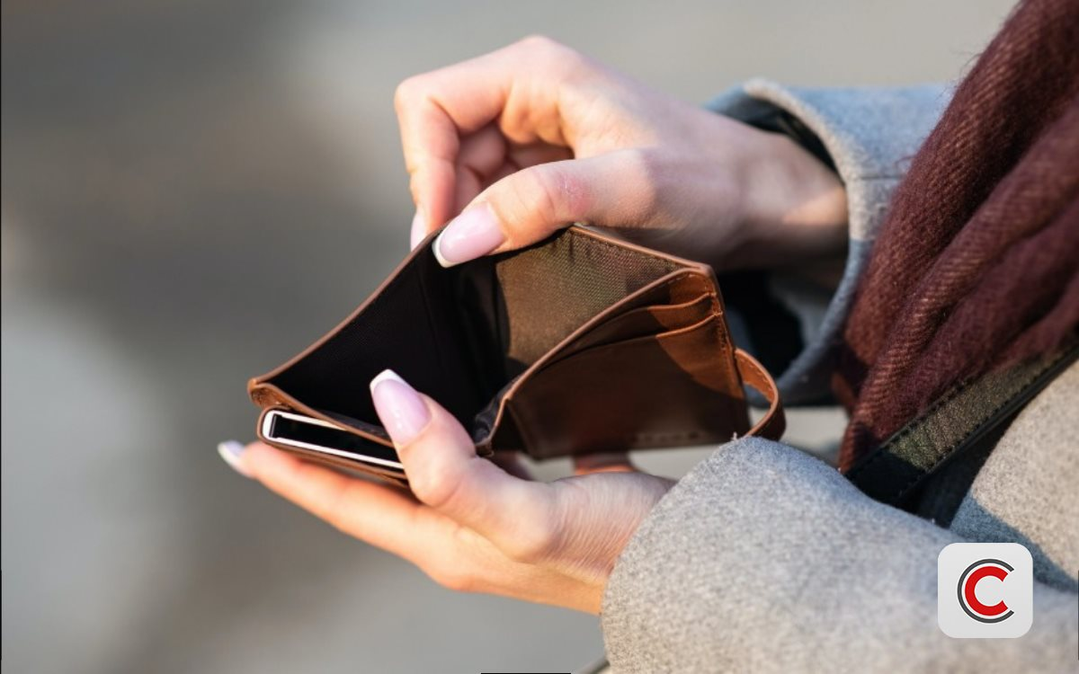 Thuế 'ngầm' 50 tỷ USD tại Anh: Tại sao người dân đang cảm thấy nghèo đi dù được tăng lương?- Ảnh 1.