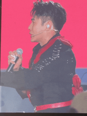 Drama tại fan meeting: Lê Dương Bảo Lâm khóc xin lỗi Hoà Minzy- Ảnh 2.