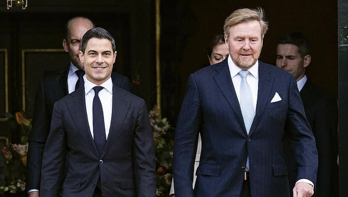 Tân Thủ tướng 38 tuổi trẻ nhất lịch sử Hà Lan: Vẻ ngoài lịch lãm nổi bật, chỉ 1 tuyên bố riêng đã khiến thế giới ngỡ ngàng- Ảnh 2.