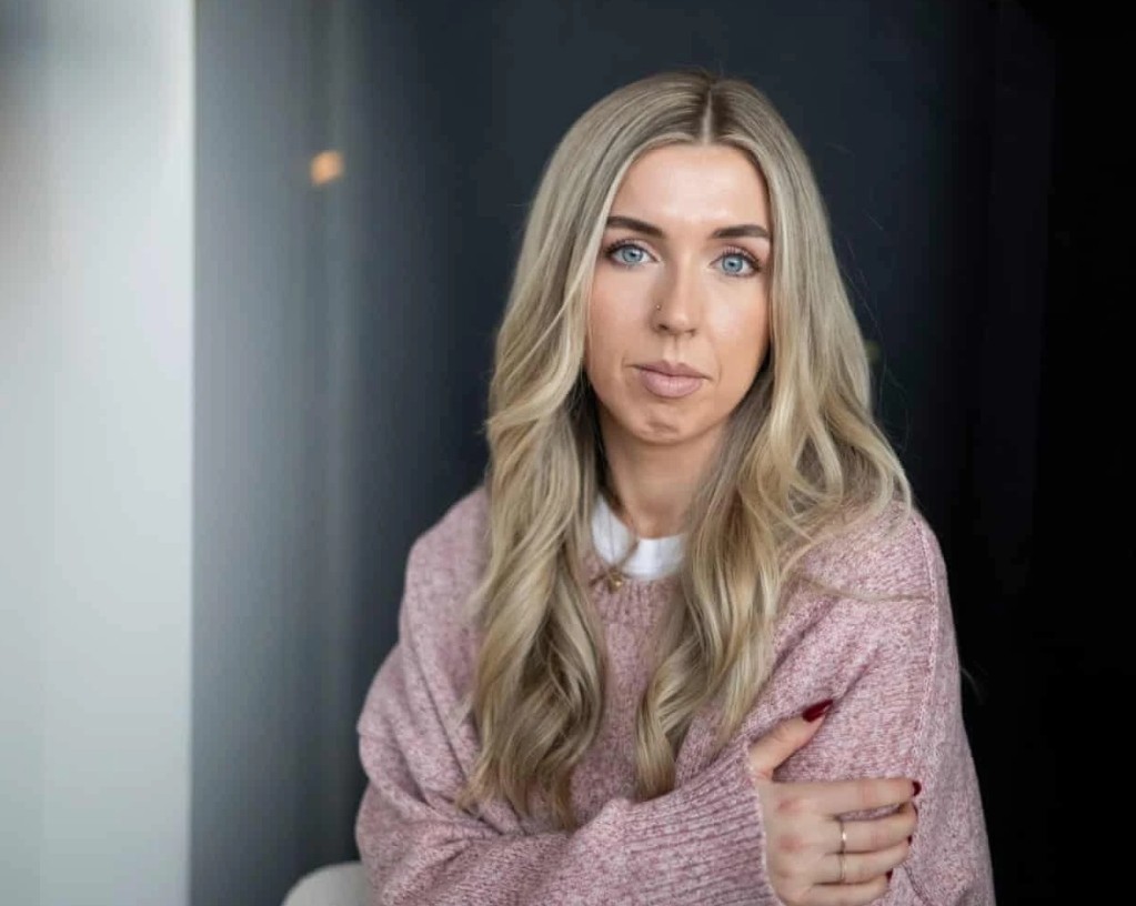 Châu Âu cảnh báo NÓNG: Bé gái 11 tuổi tử vong do người mẹ bán hoa mỗi ngày, vô tình tiếp xúc với một chất độc từ khi mang thai- Ảnh 1.