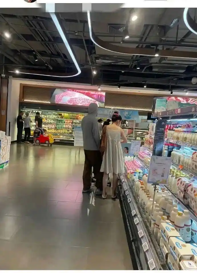 Coi mà tức sôi máu: Trên đời hết đàn ông hay sao mà Chị Đẹp này quay lại với tra nam từng chối bỏ mình- Ảnh 2.