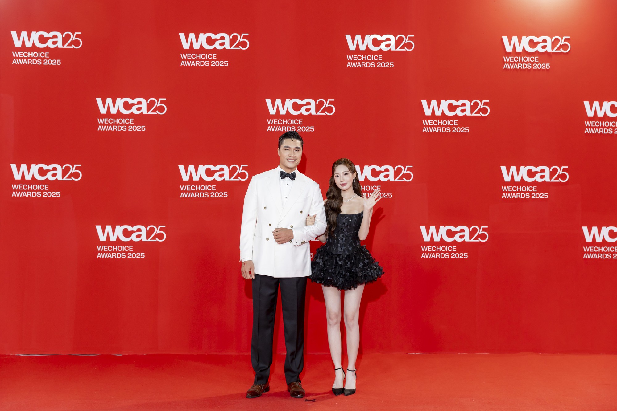 Loạt couple ở thảm đỏ WeChoice Awards: Diệu Nhi - Anh Tú dính như keo, 1 cặp đôi nghi sắp cưới tình tứ- Ảnh 4.