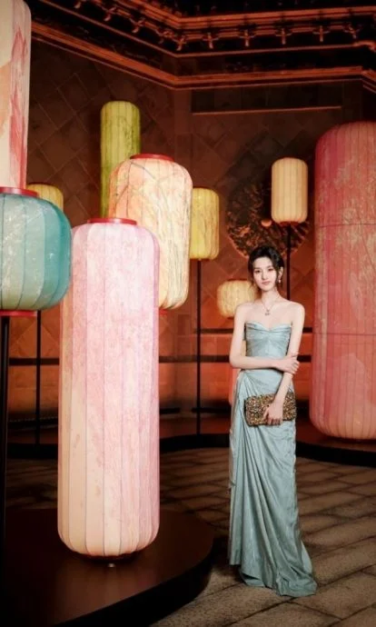 Tống Tổ Nhi gầy báo động- Ảnh 2.