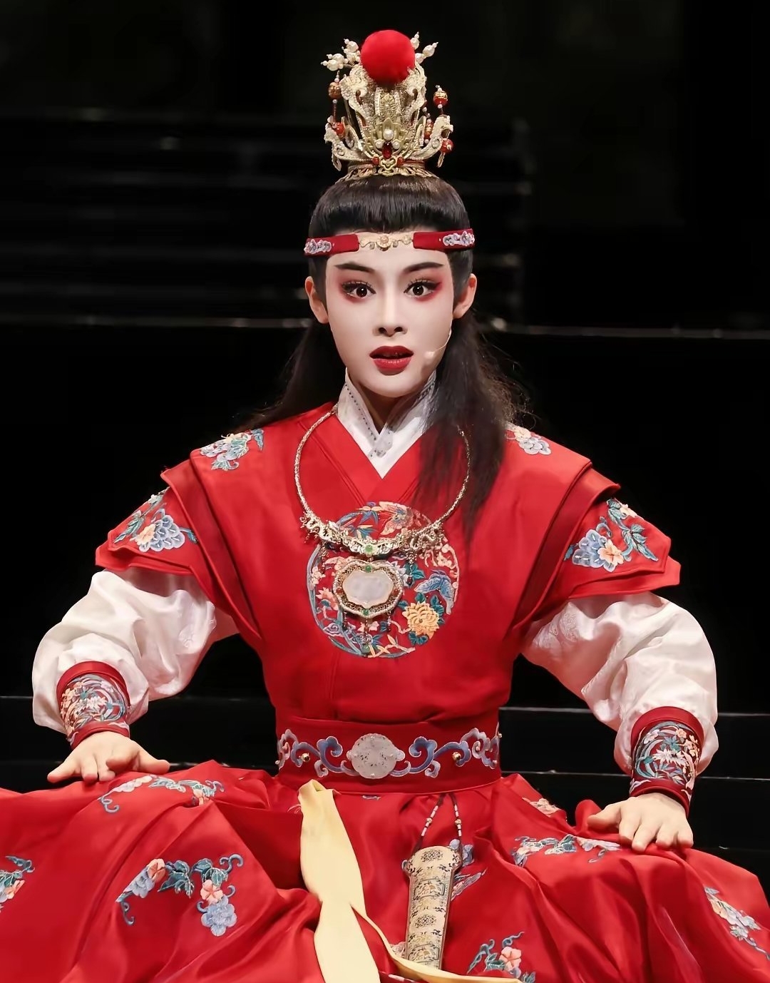 Đây chính là mỹ nhân đẹp nhất phim Tết 2026: Visual tuyệt tác trời ban, diễn hay đến nỗi vực dậy cả phòng vé- Ảnh 11.