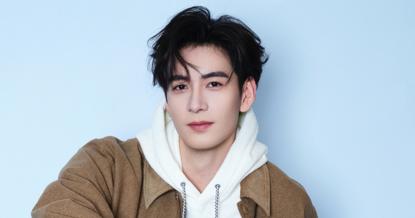 Trung Quốc hiện tại tìm đâu ra tổng tài đẹp hơn thế này: Người đâu mà sang dữ dội, đến ngón tay cũng là tuyệt tác tran tinh huc12 1768182512462 17681825126291674449120 0 87 983 1964 crop 1768182640363407995437jpg