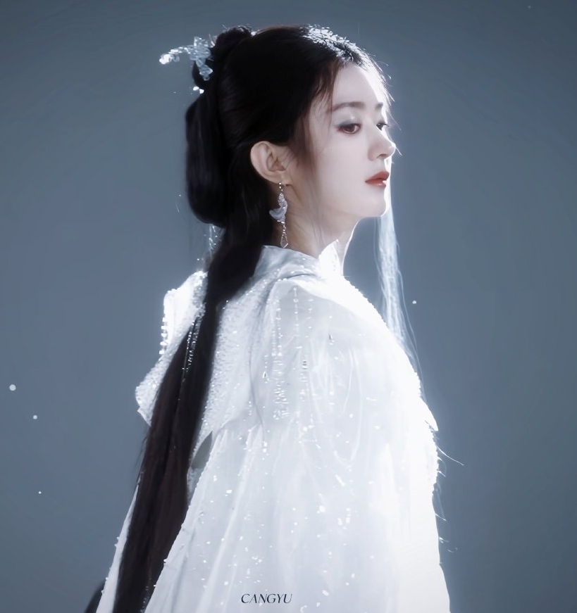 Thần nữ 9 tầng trời xuống nhân gian làm gì thế này: Nhan sắc nâng tầm thẩm mỹ, đẹp thế này sao chịu nổi- Ảnh 3.