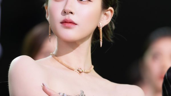 Sự trở lại của Triệu Lộ Tư có phải là "cái chết của giới giải trí" trieu lo tu8t 1767424624590 17674246250541805498305