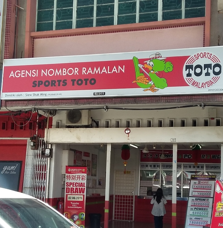 Mua xổ số cho vui, cụ bà 72 tuổi trúng độc đắc 266 tỷ đồng- Ảnh 1.