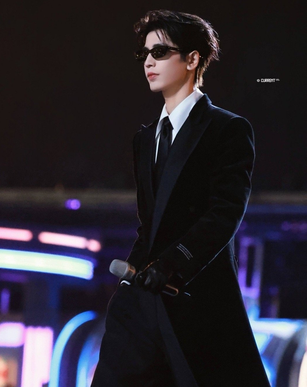 Mỹ nam đẹp nhất Đêm hội giao thừa 2026: Visual thách thức cả showbiz, pháo hoa đêm nay cũng không đẹp bằng- Ảnh 3.