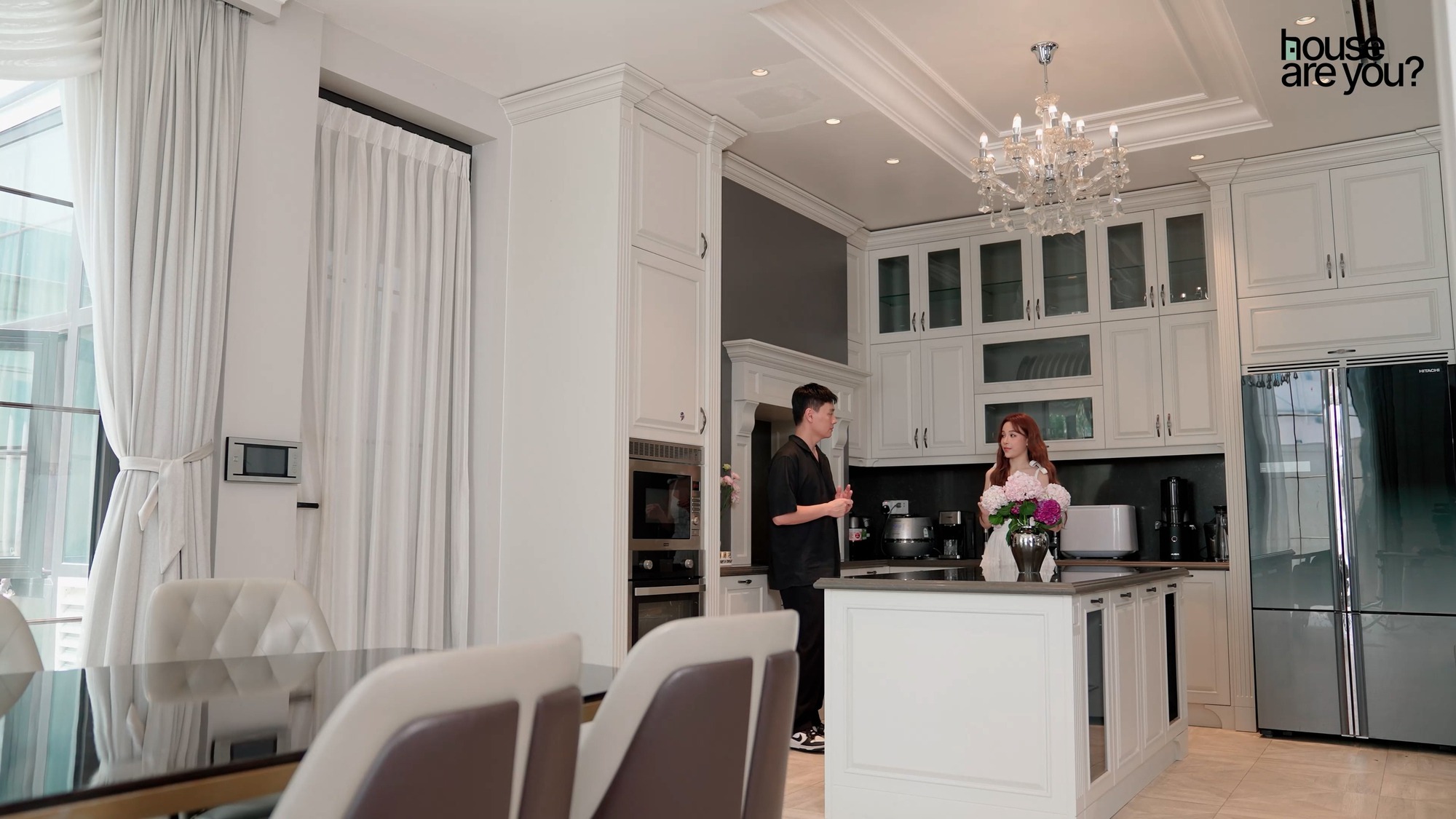 Cô gái Việt được chồng