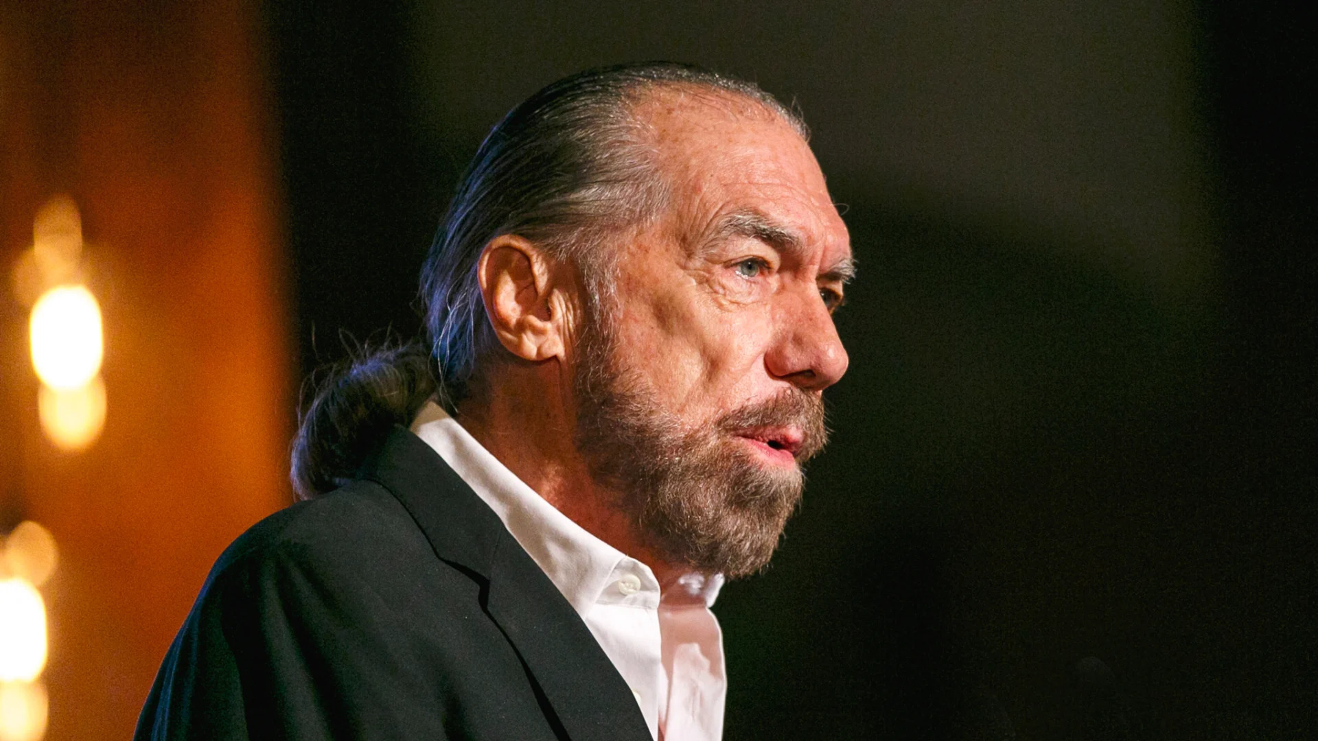 Bị vợ ruồng bỏ, bố đơn thân nghèo khổ tất tay cho